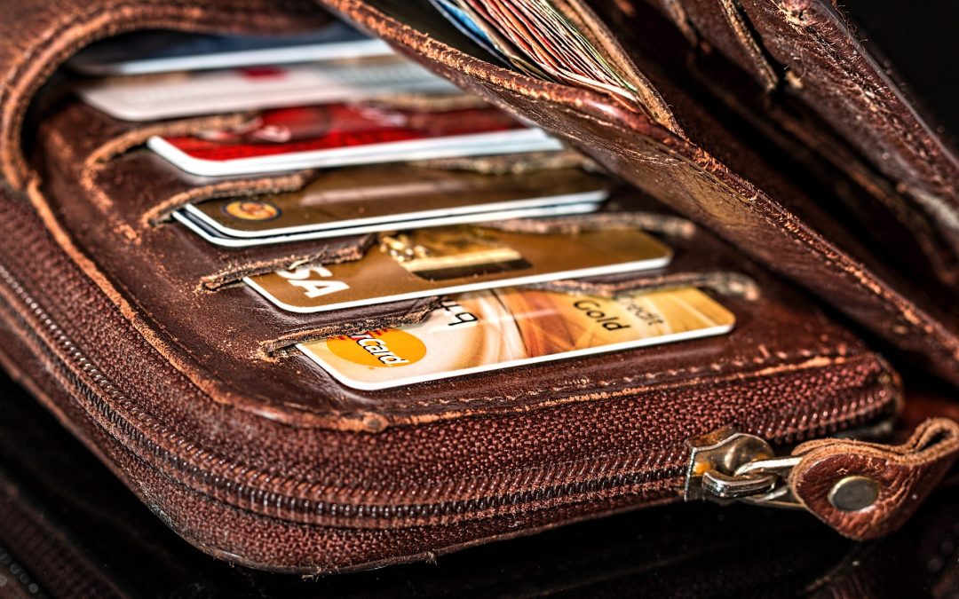 10 Common Myths about Credit Card Debt and Credit Scores